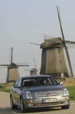 Cadillac STS 2005 года